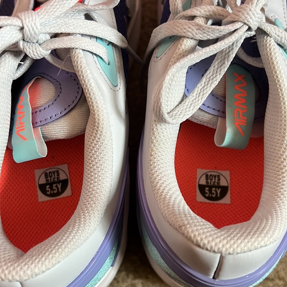 Brand new Nike air max bolt sneakers - Picture 5 of 5